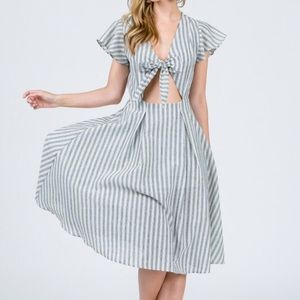 Peep hole prairie dresss